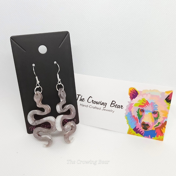 Hand-Crafted Resin Jewelry - Picture 4 of 11